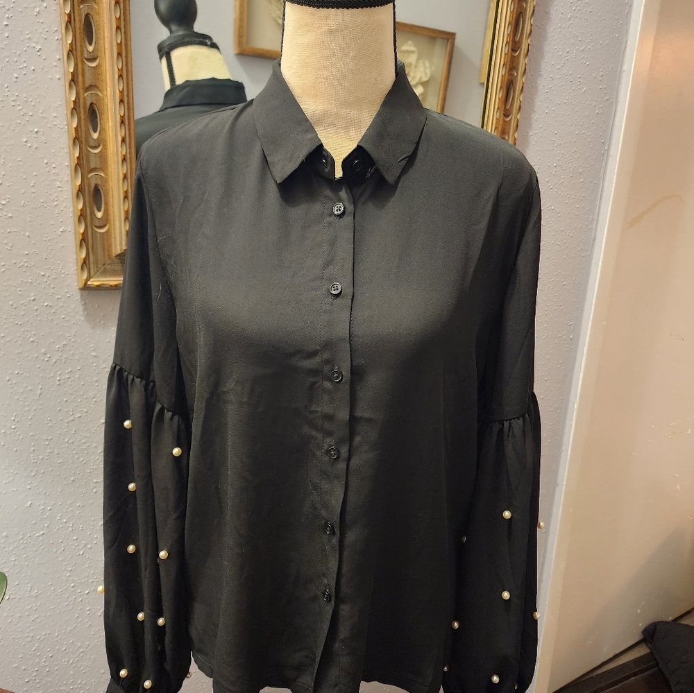 Free Generation of Los Angeles  Blouse. Size Medium